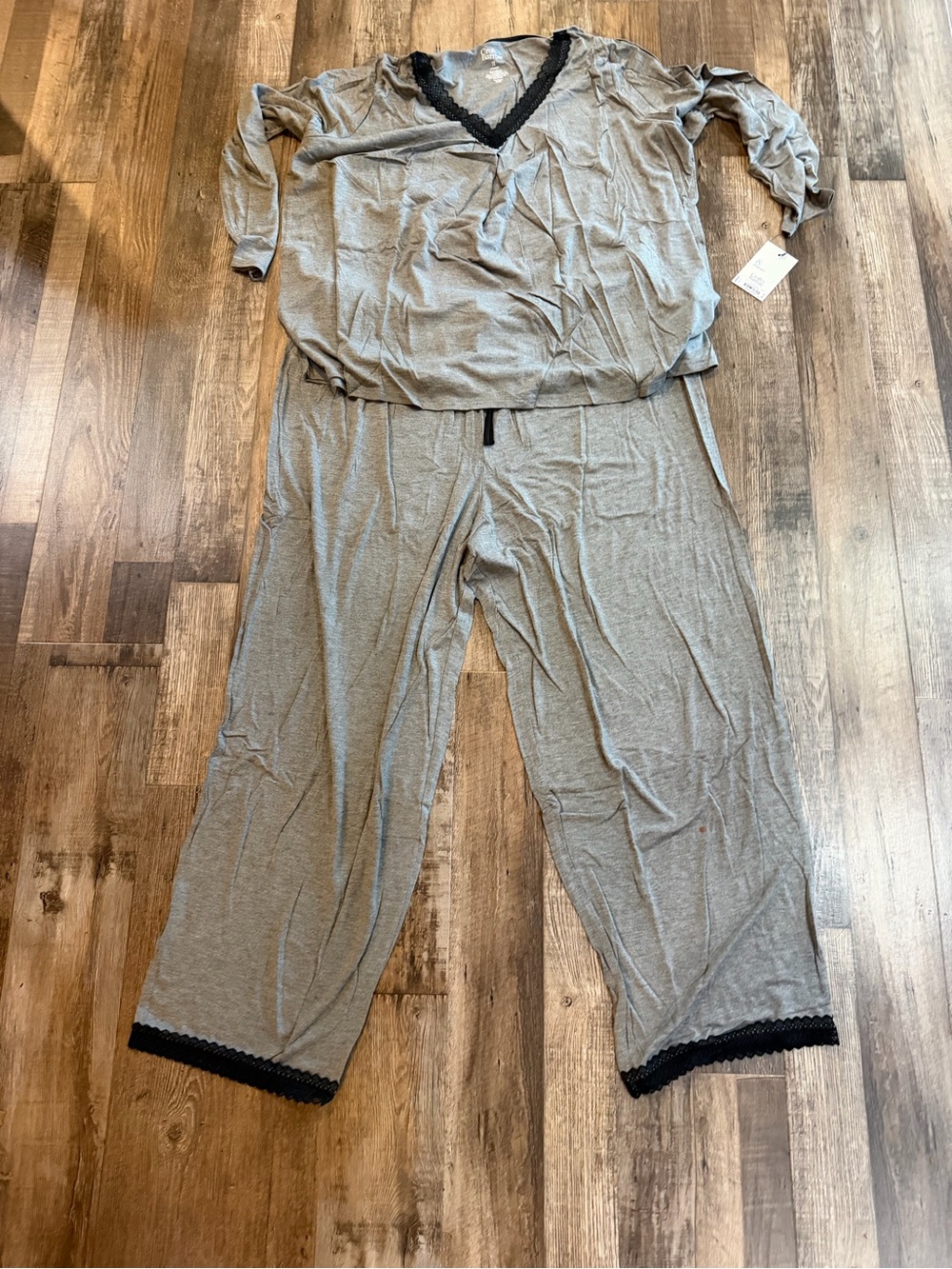 croft & barrow Grey Lounge Pajama Set with Black Lace Trim 1x -95%rayon